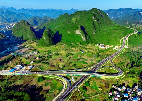 打出政策“组合拳”！桂林全链条要素包管助推墟落振兴