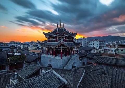 四川历史文化；；ご   妄想“一核、四廊、五区、多点”名堂